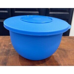 6-3/4" Tupperware Blue 5-1/2 Cup 1.3L Impressions Bowl #3095 & Lid #3096 BLUE